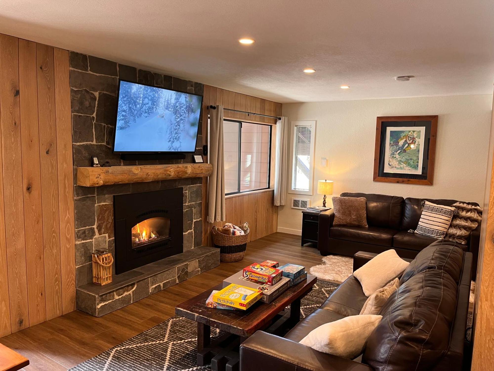 Tastefully Remodeled Condo At Mammoth Ski & Racquet Club, Hot Tub, Garage, 10 Min Walk To Ski Lifts Mammoth Lakes Zewnętrze zdjęcie
