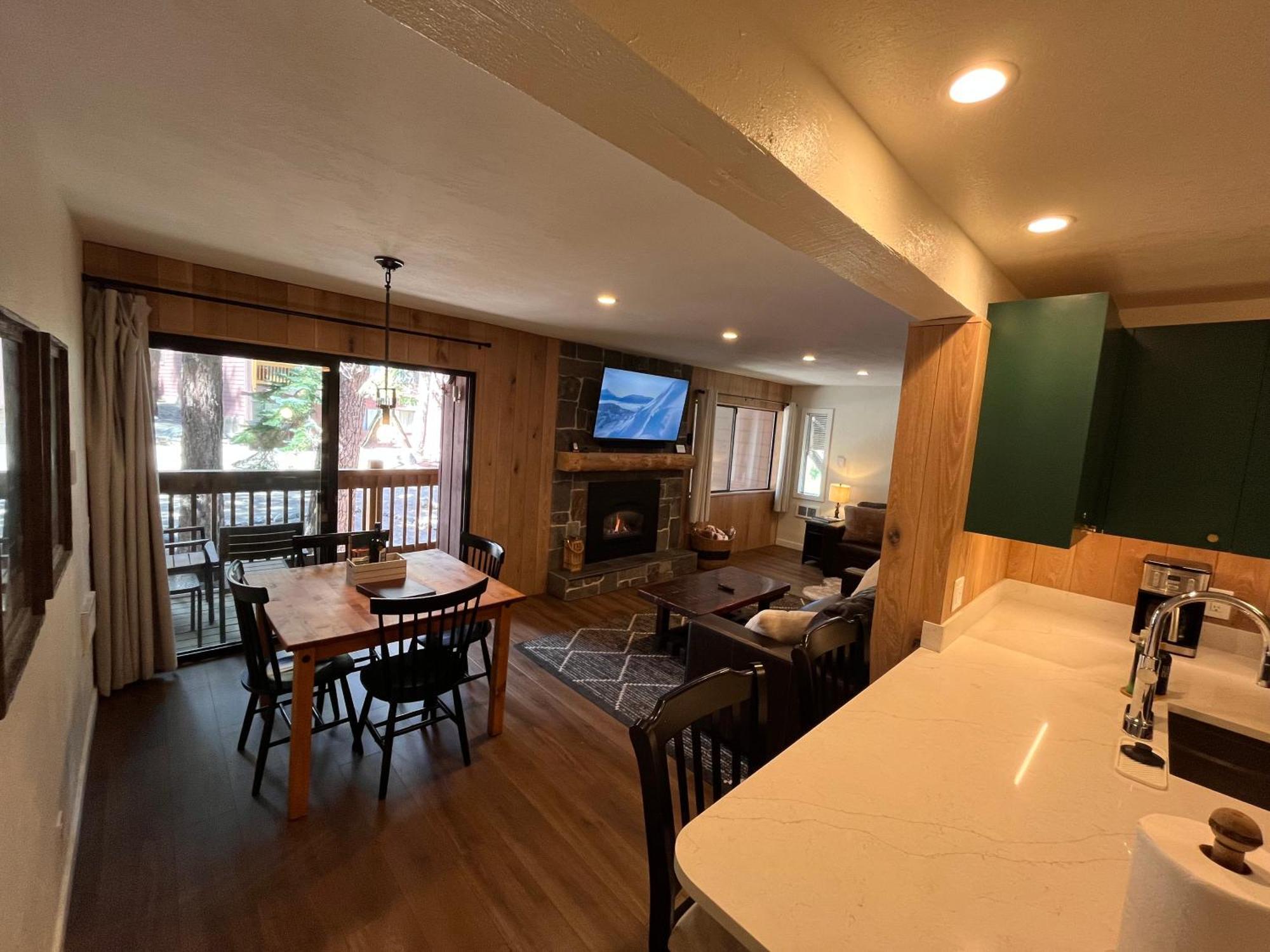 Tastefully Remodeled Condo At Mammoth Ski & Racquet Club, Hot Tub, Garage, 10 Min Walk To Ski Lifts Mammoth Lakes Zewnętrze zdjęcie