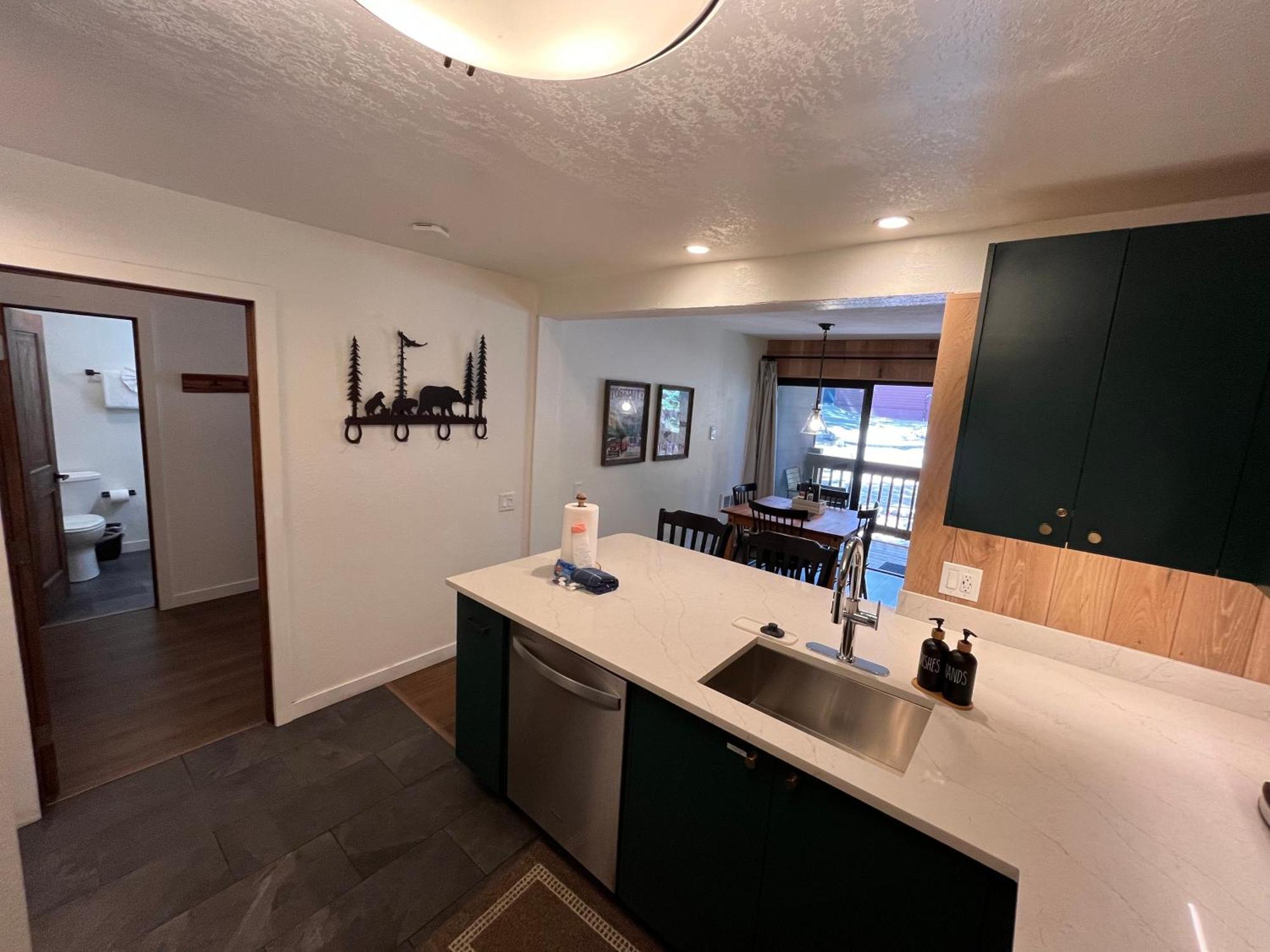 Tastefully Remodeled Condo At Mammoth Ski & Racquet Club, Hot Tub, Garage, 10 Min Walk To Ski Lifts Mammoth Lakes Zewnętrze zdjęcie