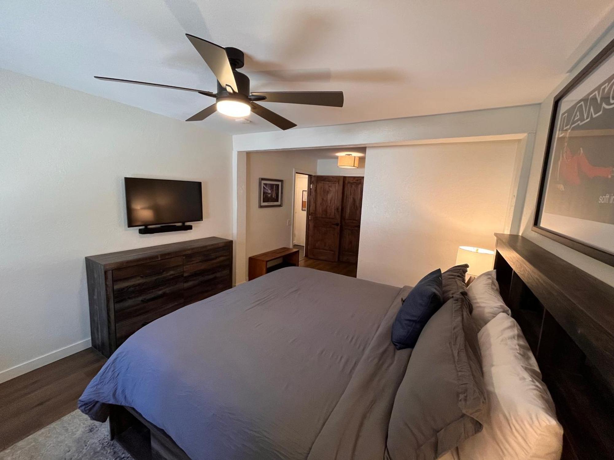 Tastefully Remodeled Condo At Mammoth Ski & Racquet Club, Hot Tub, Garage, 10 Min Walk To Ski Lifts Mammoth Lakes Zewnętrze zdjęcie